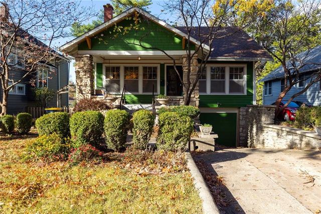 $330,000 | 5634 Kenwood Avenue | Midtown