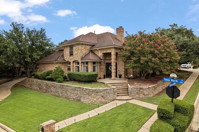 $699,000 | 2320 Table Rock Court | North Arlington