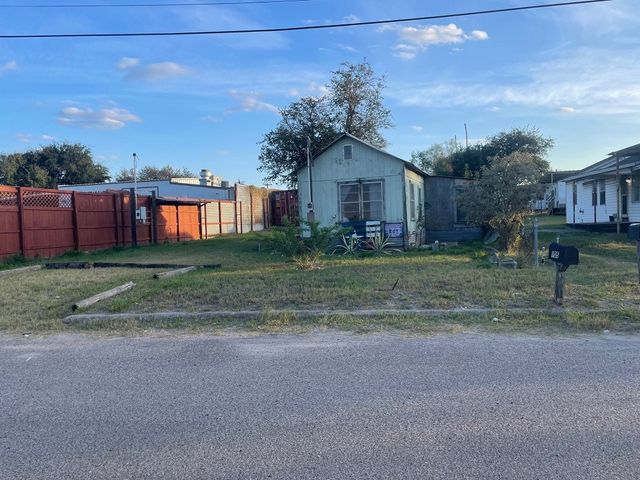 $37,995 | 105 Alvarado Street | Hebbronville