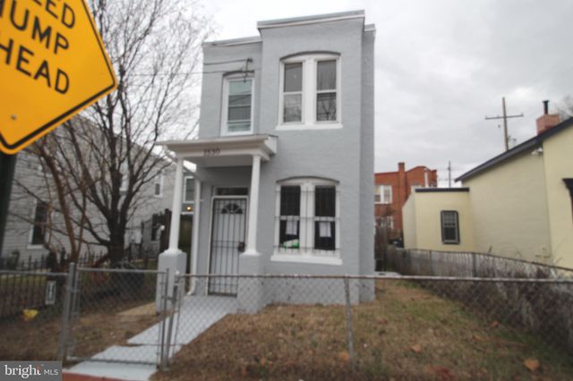 $394,900 | 1530 U Street Southeast | Anacostia