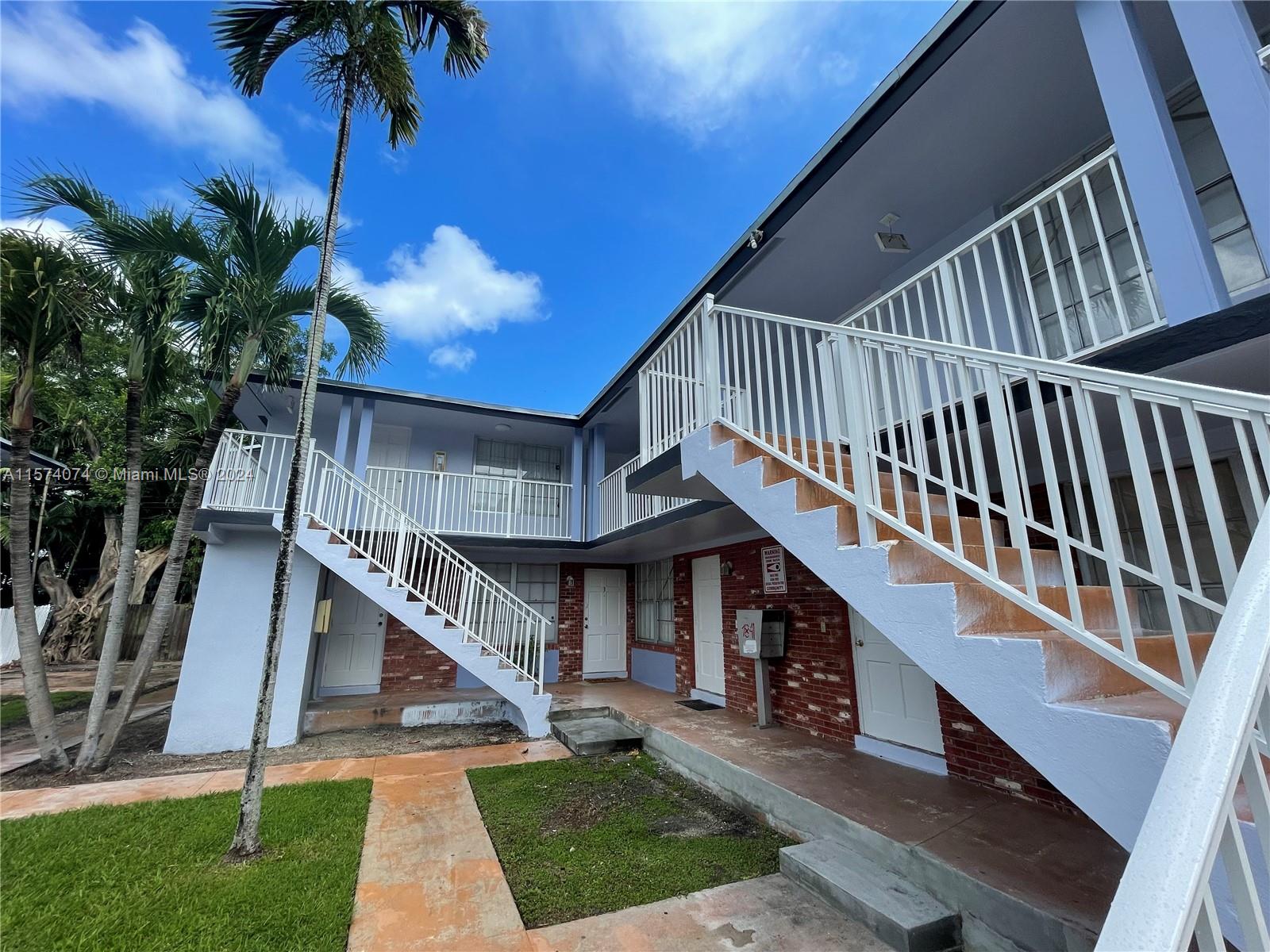 a view of deck with a garden