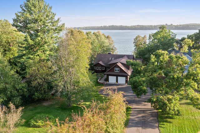 $1,800,000 | 1396 172nd Street | Saint Croix Falls