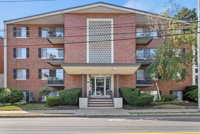 $2,500 | 230 Essex Street, Unit 23 | Wyoming - Melrose