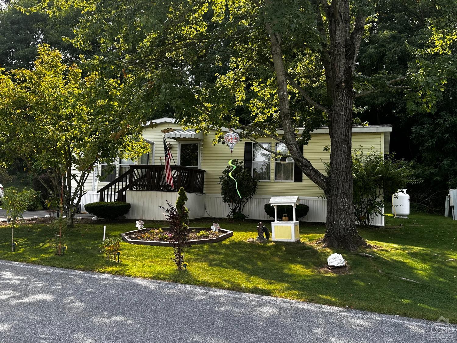 front view of house with a yard