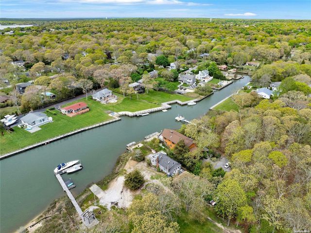 $1,399,999 | 8 Gardiners Path | Hampton Bays