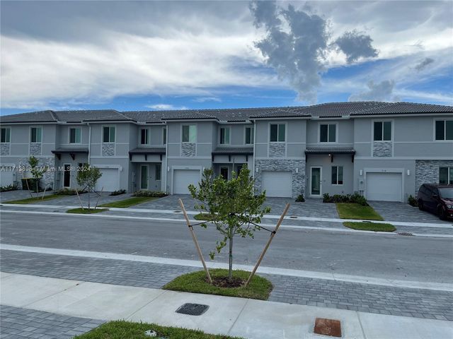 $3,100 | 725 Southeast 14th Street, Unit 725 | Homestead