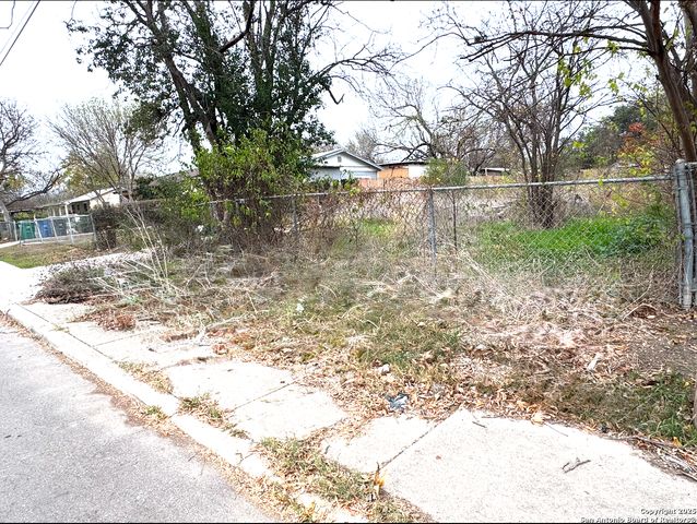 $50,000 | 415 Brandywine Avenue | Third World