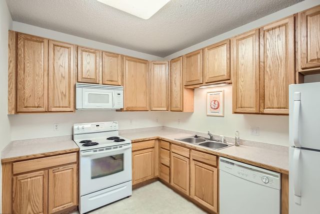 $147,500 | 4824 East 53rd Street, Unit 410 | Minnehaha