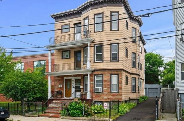 $4,300 | 154 Glen Street, Unit 3 | East Somerville