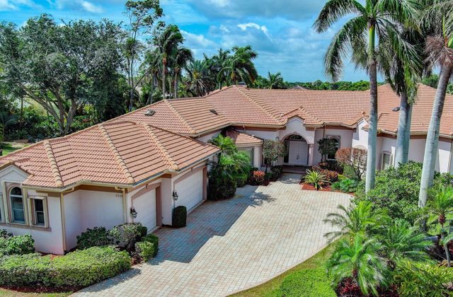 $1,899,000 | 2525 Seminole Circle | The Villages of Palm Beach Lakes