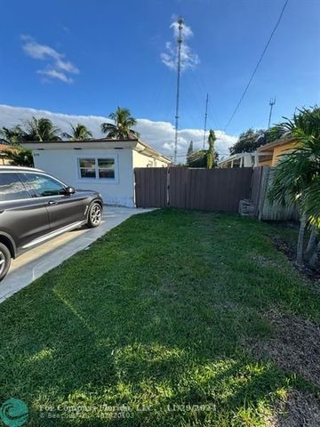 $1,600 | 6118 Southwest 39th Street | Miramar Isles