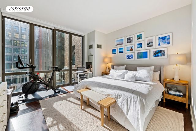 $1,270,000 | 4 West 21st Street, Unit 8D | Flatiron