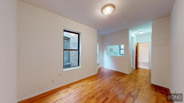 $3,700 | 439 West 51st Street, Unit 5W | Hell's Kitchen