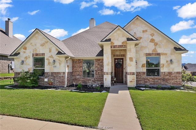 $444,500 | 2000 Cassandra Court | Bryan