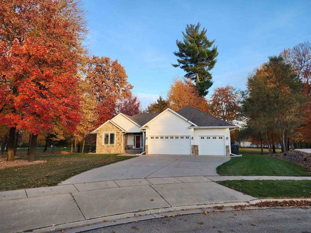 $599,000 | 1579 Foxfire Court | Waupaca