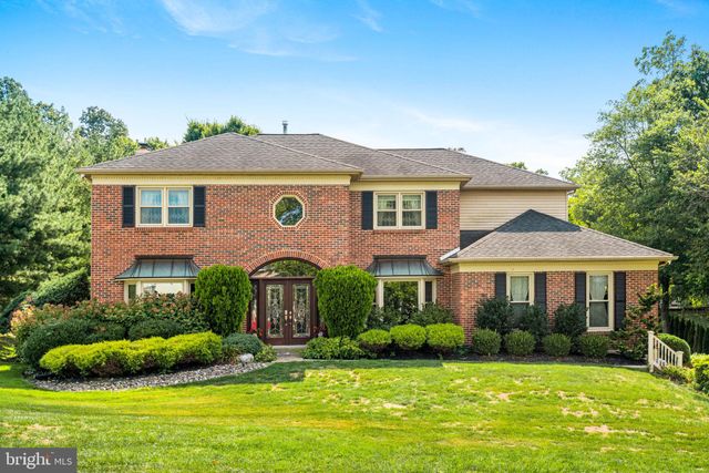 $828,900 | 2057 Country Club Drive | Doylestown Township - Bucks County