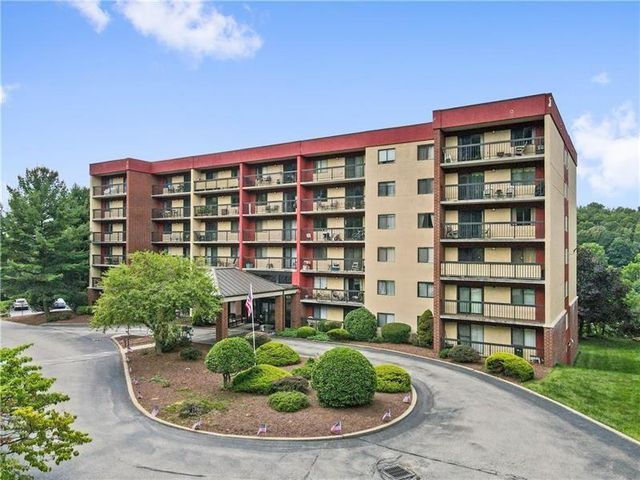 $59,900 | 1987 Centurion Drive, Unit 1 | Forest Hills