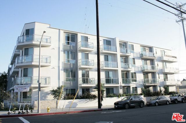 $4,400 | 1301 South Westgate Avenue, Unit 402 | West Los Angeles