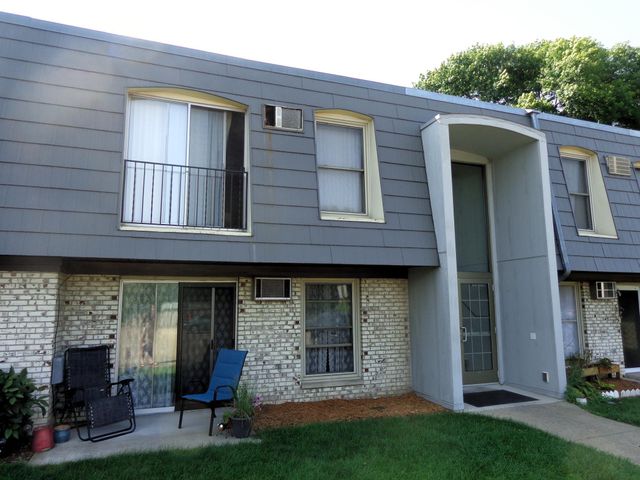 $126,900 | 816 9th Avenue South, Unit 3 | Hopkins