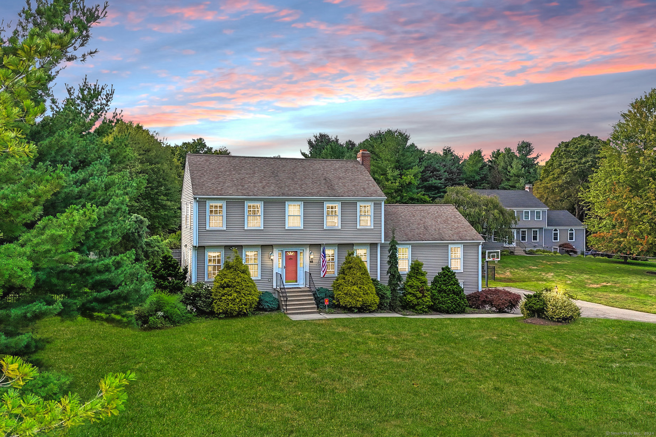 a view of a yard in front of a house