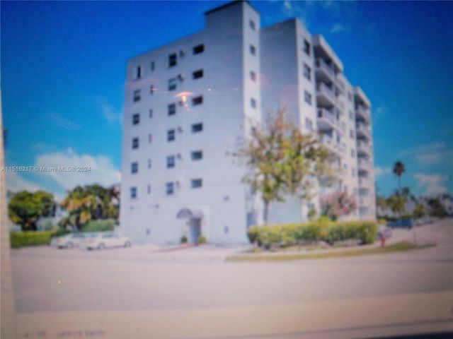 $279,990 | 720 Orton Avenue, Unit 502 | Central Beach