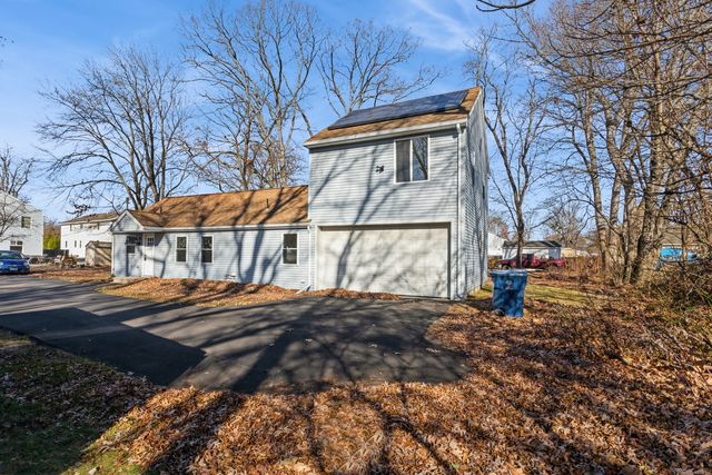 $345,000 | 60 R Russell Avenue | Plainville