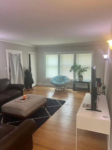 $1,749 | 2706 North Frederick Avenue, Unit 3 | Murray Hill