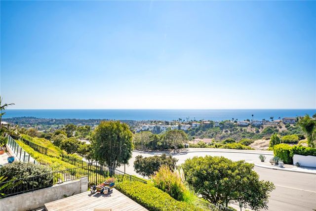 $2,950,000 | 561 Avenida Del Verdor | Southeast San Clemente