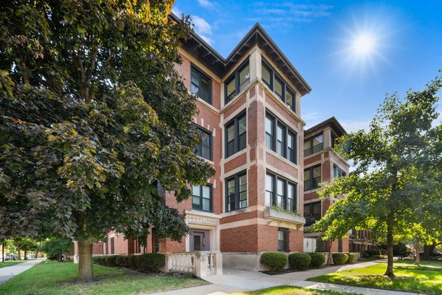 $519,000 | 5103 South Ellis Avenue, Unit 3 | Hyde Park