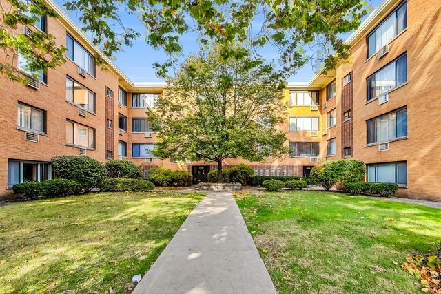 $200,000 | 2700 West Lunt Avenue, Unit 402 | West Rogers Park