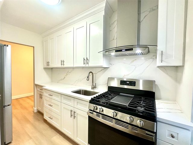 $328,000 | 43-40 Union Street, Unit 2L | Flushing