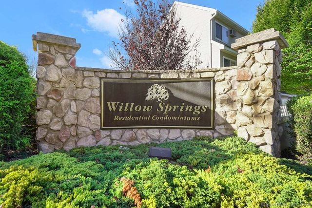 $2,300 | 43 Willow Springs, Unit 43 | Candlewood Lake