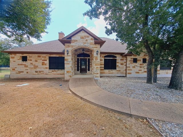 $2,975 | 141 Silverado Drive | Shady Oaks Estates