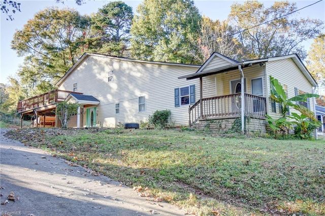 $275,000 | 4200 Mineral Avenue | Ogburn Station