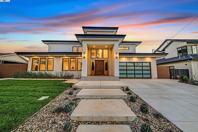 $4,195,000 | 270 Cameo Drive | Cameo-Cameo Acres