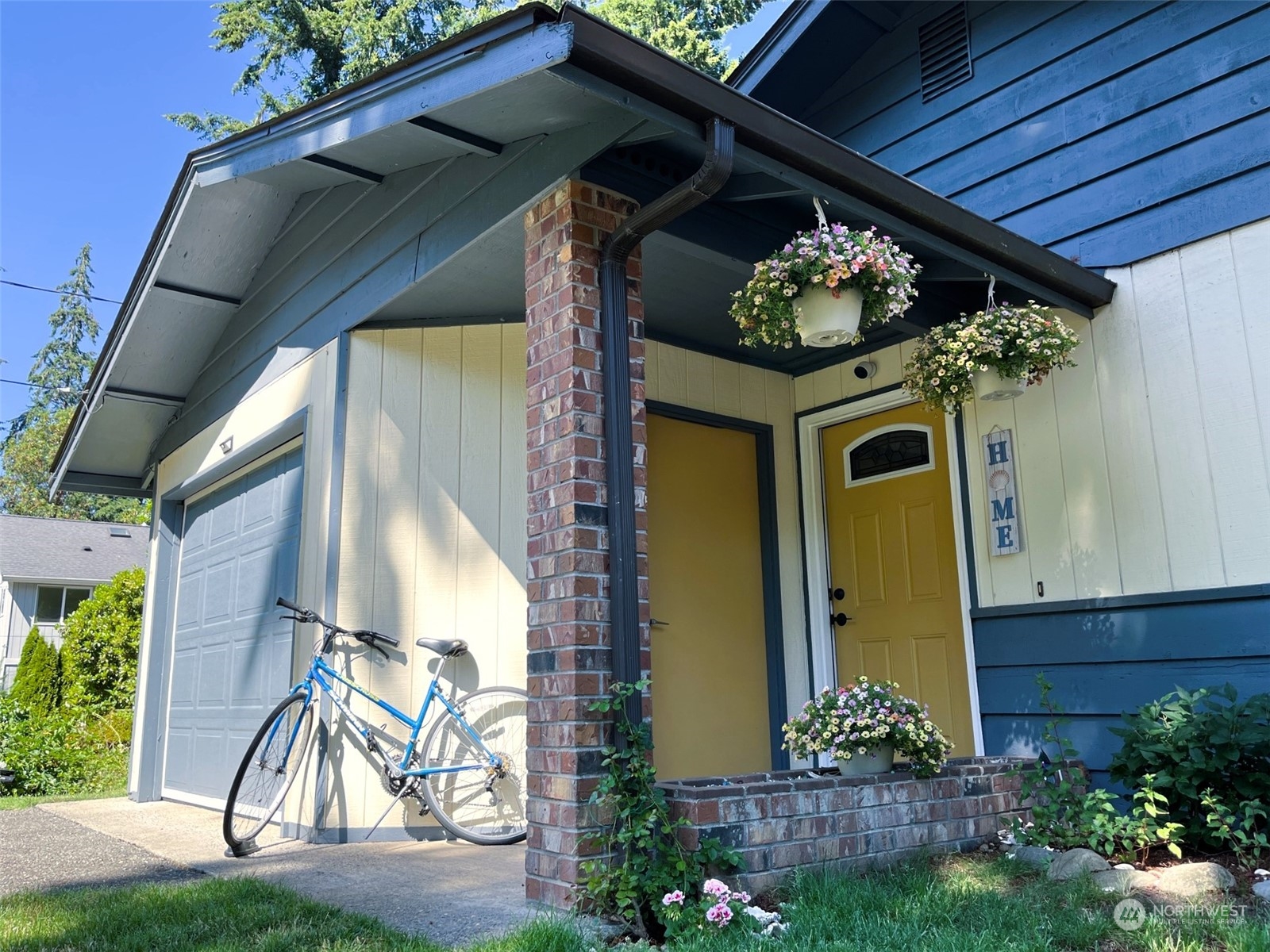 a view of a bird door of the house