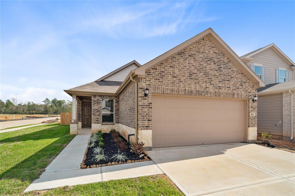 Welcome home to 4832 Salerno Lane located in Sagecrest Trails and zoned to Willis ISD!