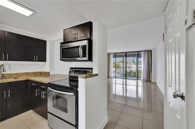 $198,000 | 20500 West Country Club Drive, Unit 503 | Aventura