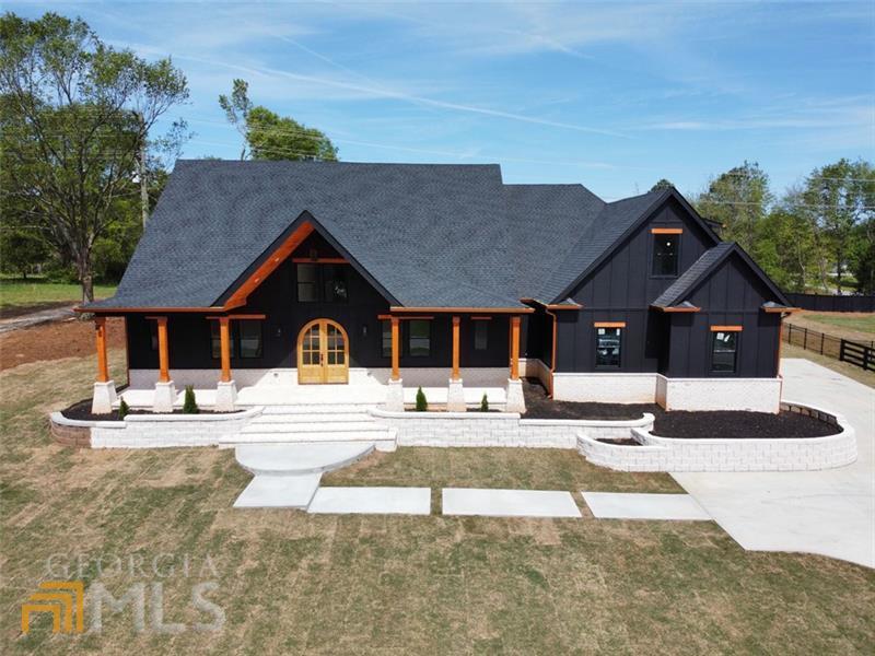 a house view with a outdoor space