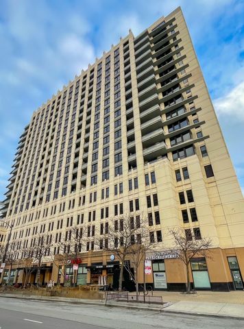 $2,450 | 1255 South State Street, Unit 1305 | South Loop