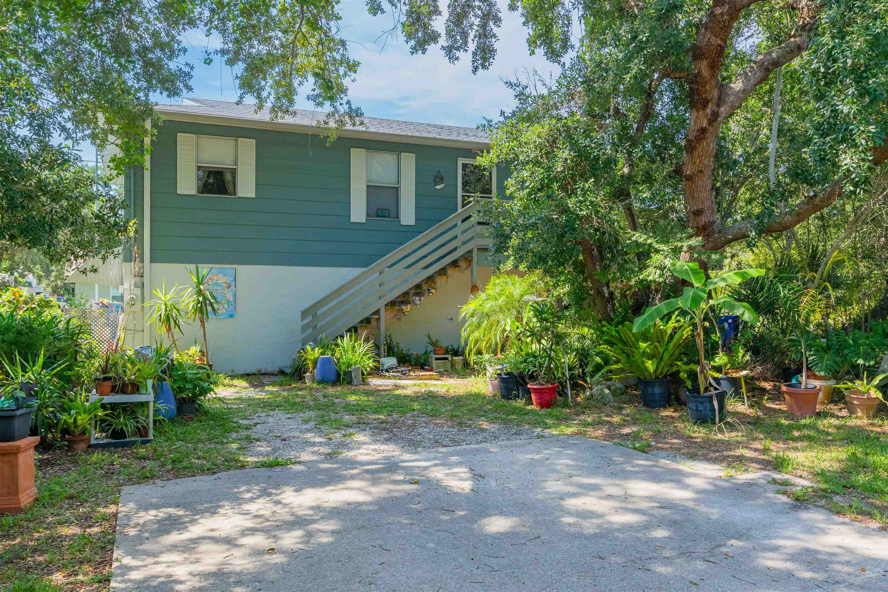 a view of outdoor space yard and deck