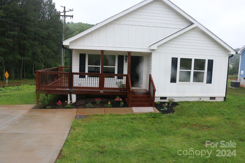 a house view with a garden space