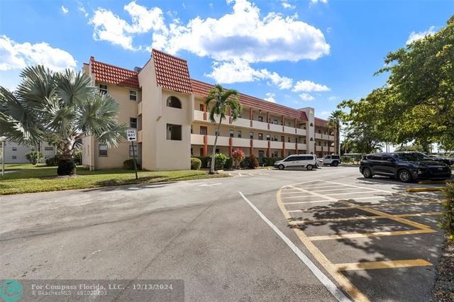 $109,000 | 2600 Sunrise Lakes Drive West, Unit 201 | Sunrise Lakes