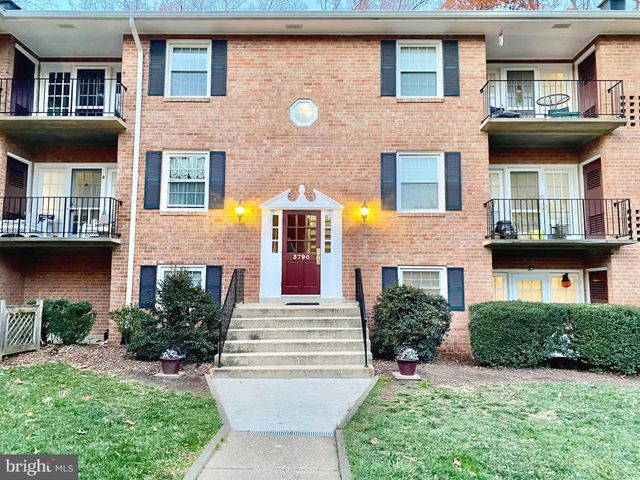 $249,900 | 3790 Lyndhurst Drive, Unit 301 | Fairfax