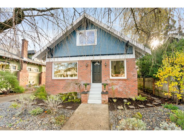 $769,000 | 4844 Southeast Lincoln Street | Richmond