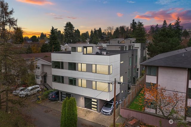 $920,000 | 3817 34th Avenue West, Unit A | Magnolia