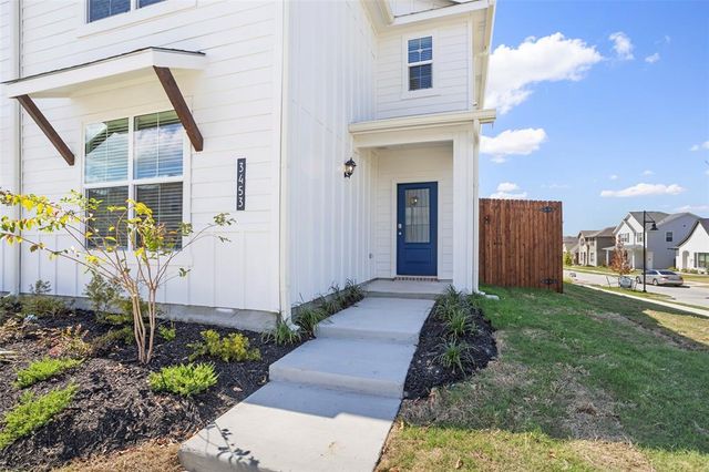 $2,450 | 3453 Lake District Lane | Fort Worth