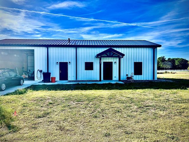 $2,050 | 469 Rs County Road 1605