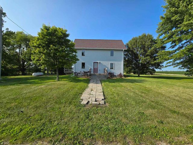 $209,900 | 826 East 2500 North Road | Ashkum Township - Iroquois County