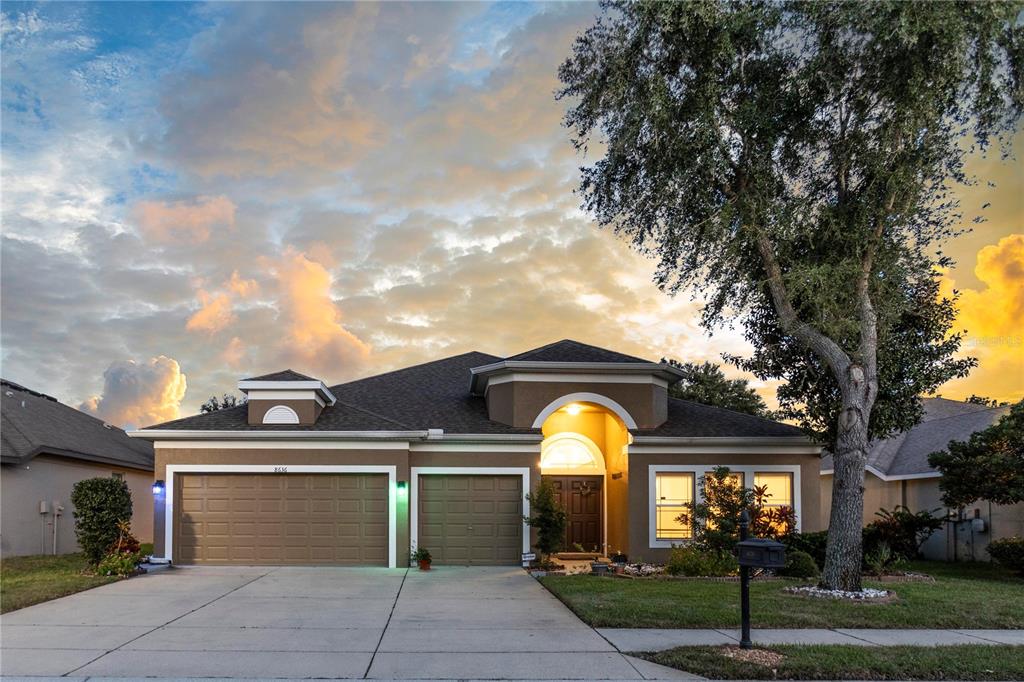 a view of a house with a entertaining space